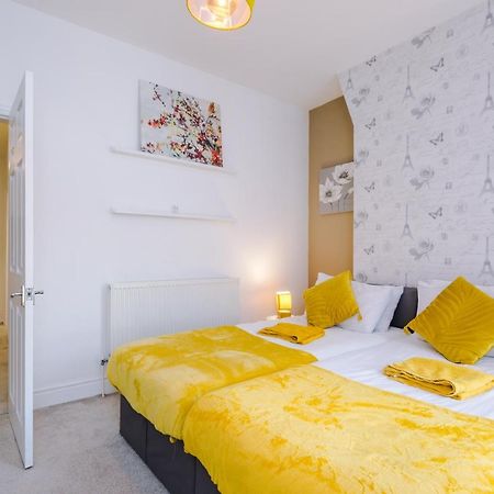 Finchley House Lovely House In Anfield, 2 Minutes Walk From The Stadium, Parking And Wifi Villa Liverpool Esterno foto